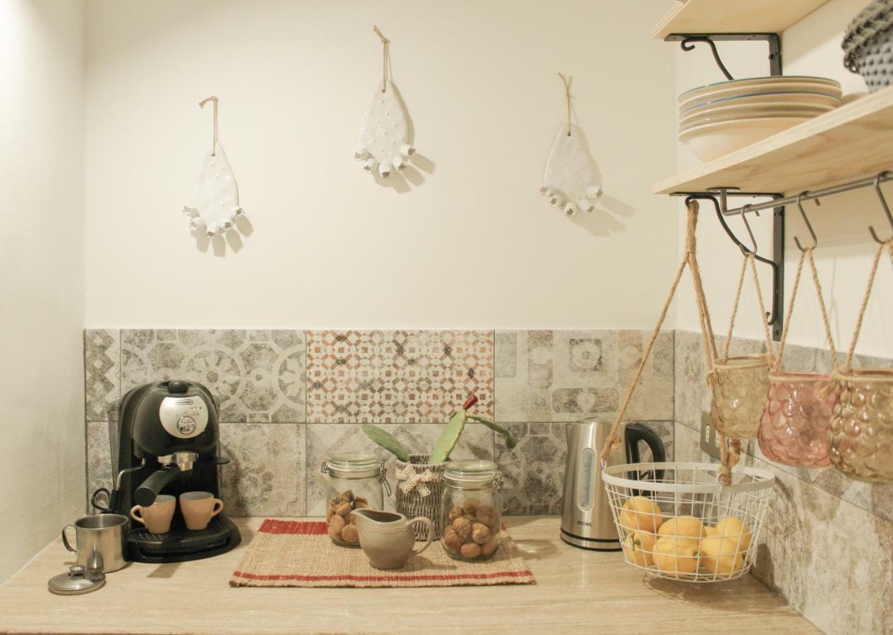 Bed and Breakfast Li Suluri à Lecce Extérieur photo